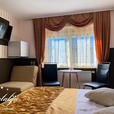 Smjestaj Natalija Hotel โอซีเยก ภายนอก รูปภาพ