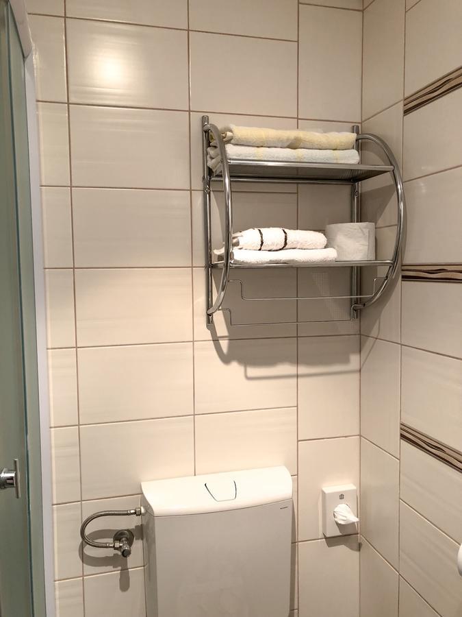 Smjestaj Natalija Hotel โอซีเยก ภายนอก รูปภาพ